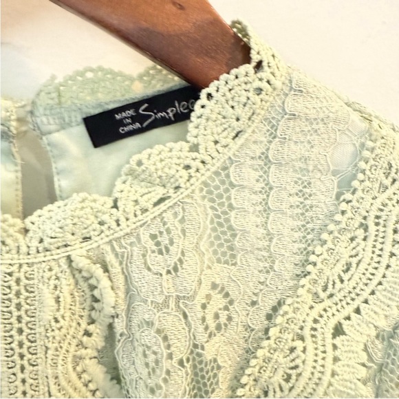 Simplee Puff Sleeve Keyhole Back Lace Blouse SMALL Green Feminine Coquette Fairy - Picture 7 of 14